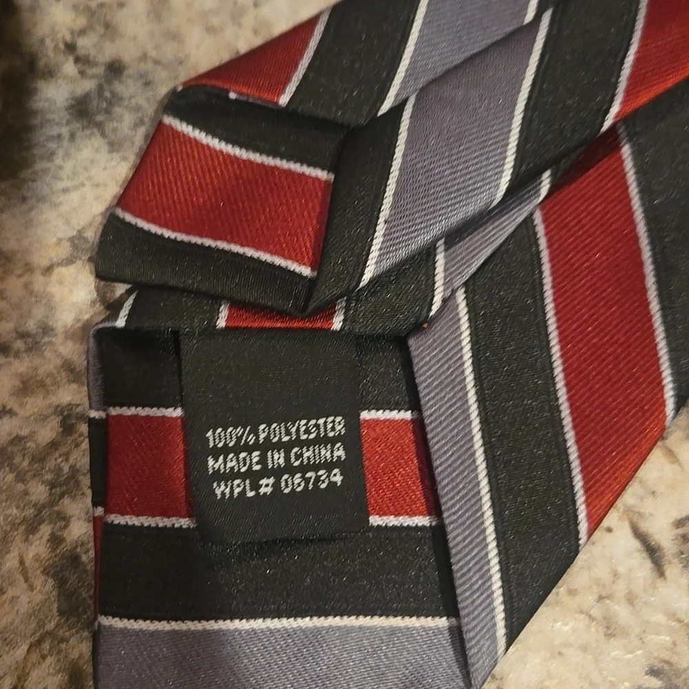 Clip on tie
